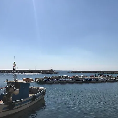 Attico In Riva Al Mare Apartment *